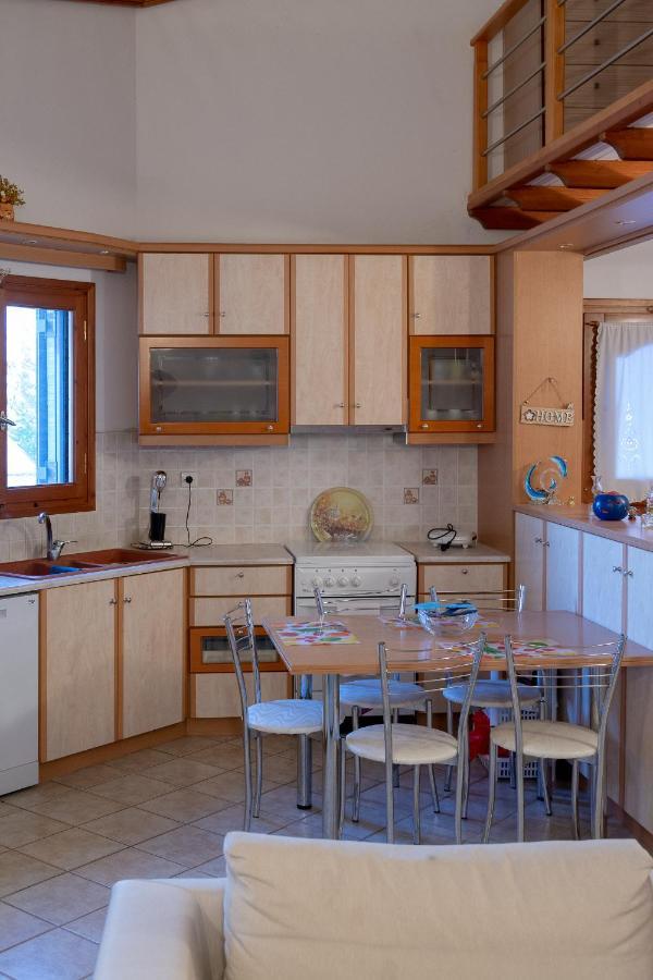 Papadogiannopoulos House Aígion Luaran gambar